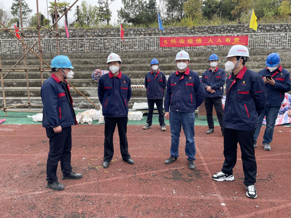 公司黨委書記檢查指導(dǎo)田家炳中學(xué)隔離點(diǎn)項目建設(shè)工作