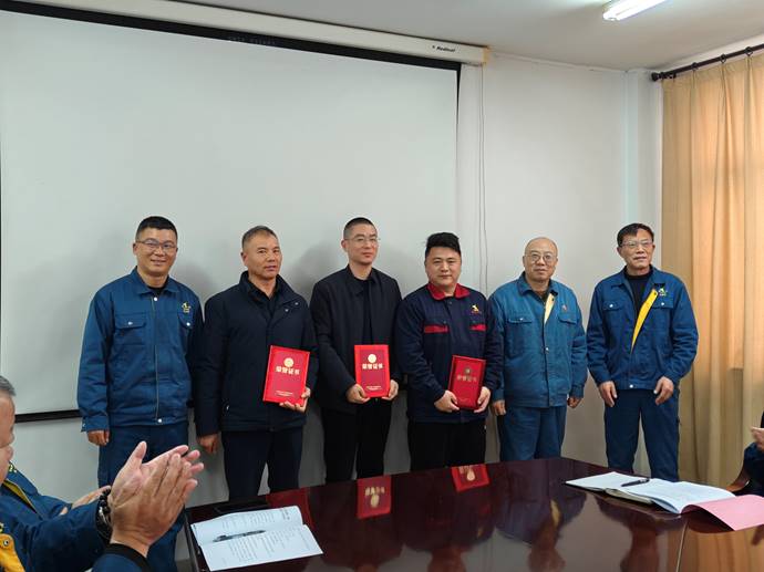 第一事業(yè)部冶化協(xié)力項(xiàng)目部獲銅冠冶化公司“強(qiáng)化意識(shí)，防控風(fēng)險(xiǎn)”...