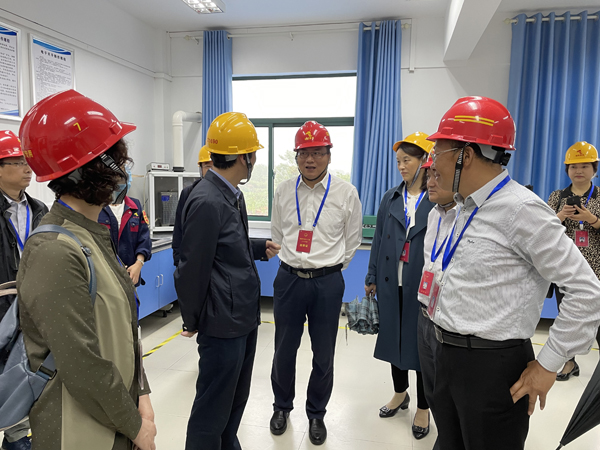 市人大代表到建材公司調(diào)研 市人大代表到建材公司調(diào)研